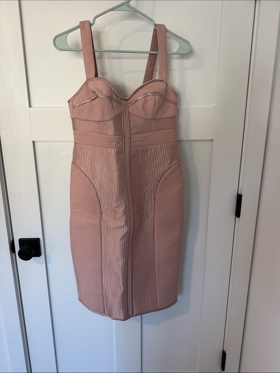 Banana Republic Dresses & Skirts - Banana Republic Blush Pink Bodycon Dress